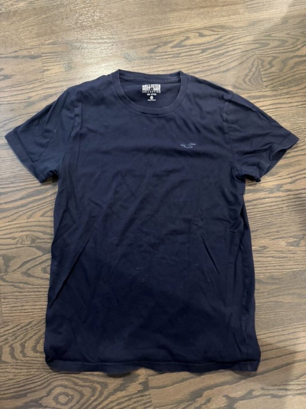 Hollister Must-Have Navy T-Shirt Size XS